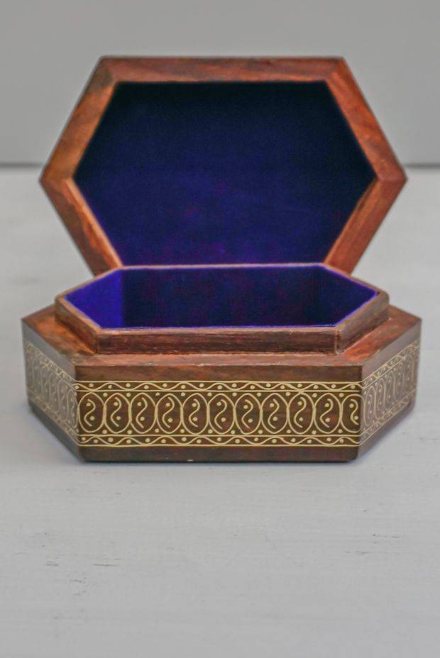 Majestic Trinket Box (4.5" x 3"x 2")