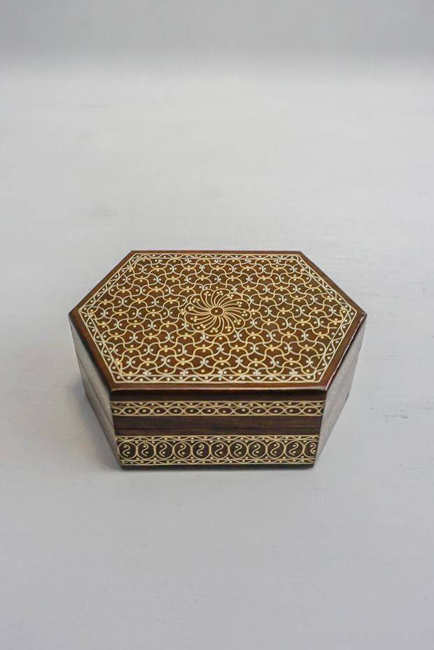 Majestic Trinket Box (4.5" x 3"x 2")