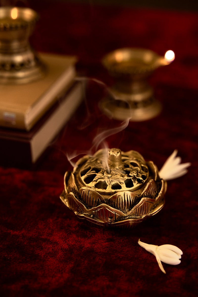 Shiv Parvati Kamal Dhoopdan