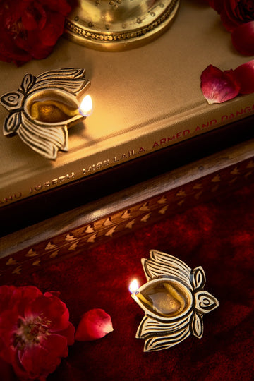 Shraddha Lotus Diya (Set of 2)