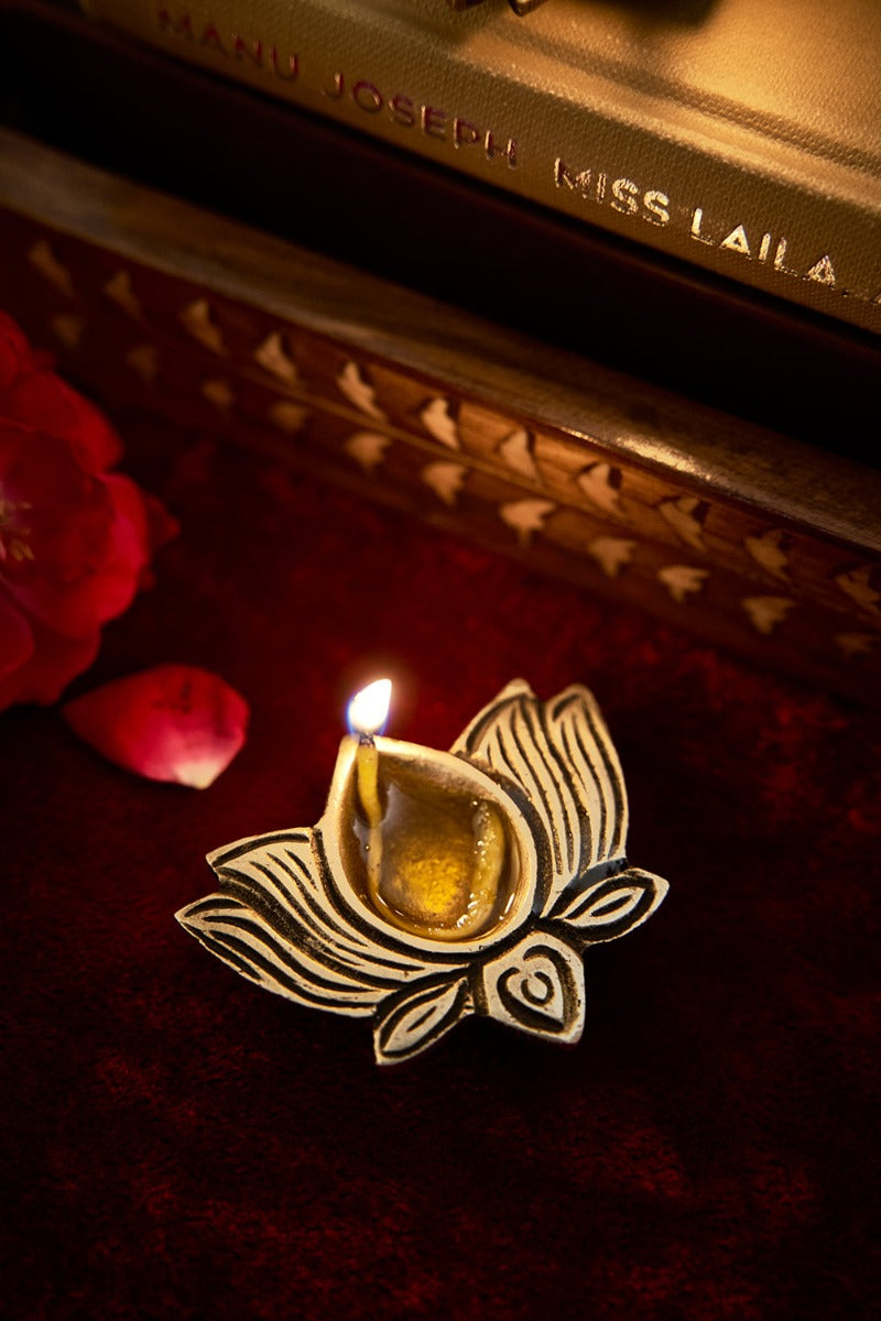 Shraddha Lotus Diya (Set of 2)